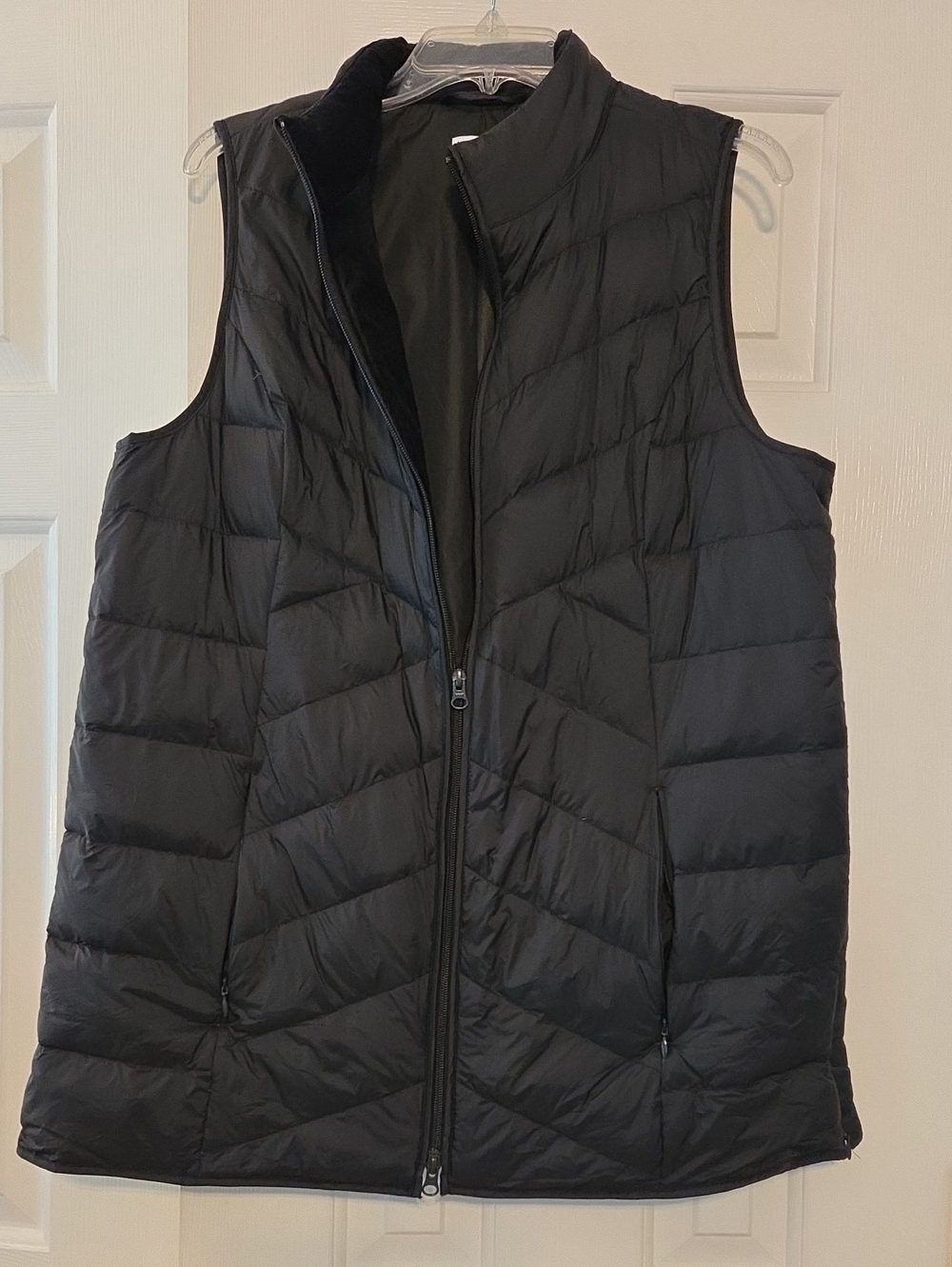J. Jill Black Down Quilted Vest With Velvet Collar And Pockets Like New